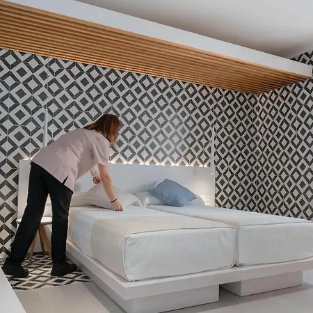 La Casa Del Arco קוניל דה לה פרונטרה